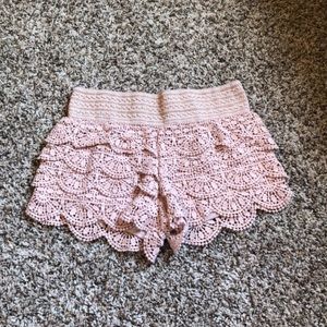 Super pretty ruffle girly soft pink shorts